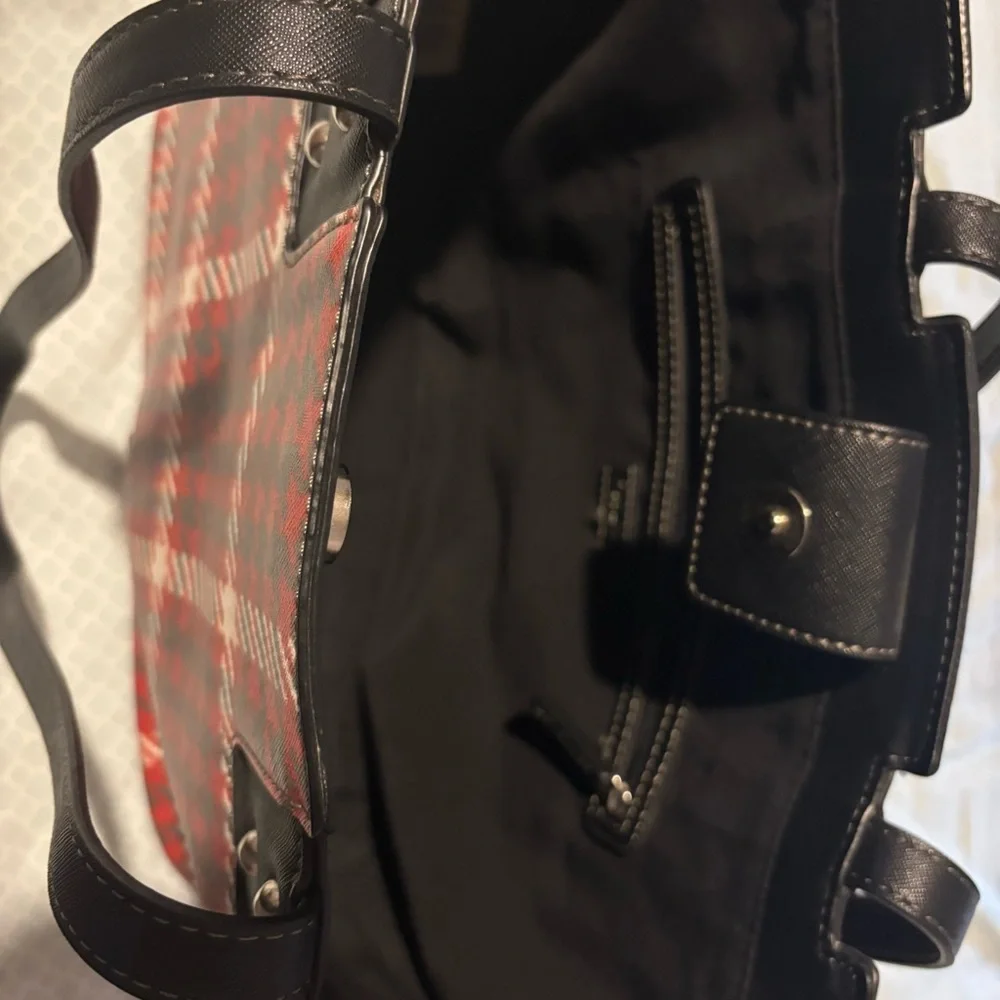 Champs Classic Red and Black Checkered Tote - Picture 9 of 11